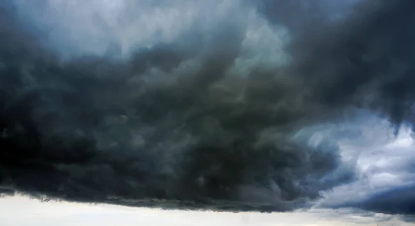 Forman Nubes Lluvia Negra Una Tormenta Está Punto Ocurrir —  Fotos de Stock