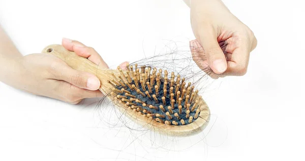 Saç Fırçasını Taradıktan Sonra Bir Sürü Saç Dökülür Kadın Elleri Telifsiz Stok Fotoğraflar
