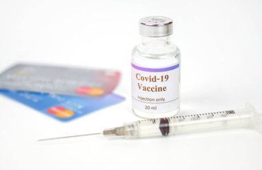 Coronavirus Covid-19 aşısı, koronavirüs aşısı (Covid-19) tıbbi ekipman konsepti. Terapi..      