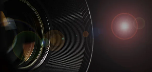 レンズを反射したカメラレンズ カメラレンズのディテール 広角撮影のフロントガラスDslrカメラレンズ マクロショット 選択的なフォーカス — ストック写真