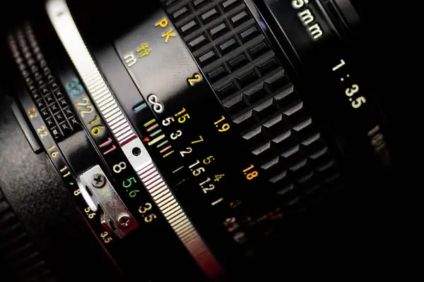 Fekete Fényképezőgép Részletei Fém Fekete Makró Lencsék Közelsége — Stock Fotó