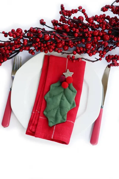 Setarea Mesei Festive Pentru Crăciun Decorațiuni Fructe Pădure Roșii Placă — Fotografie, imagine de stoc