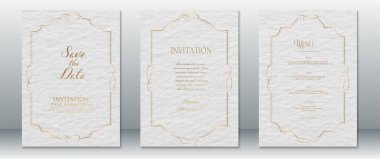 Altın çerçeveli beyaz desenli arka planı olan zarif bir düğün davetiyesi seti. Tarihi, Daveti ve Menü şablonlarını resmi ve zamansız bir tasarıma kaydet. Lüks düğünler ve geleneksel törenler için mükemmel..
