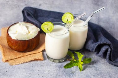 Hint Kaymak İçeceği 'nin seçici odağı Lassie.