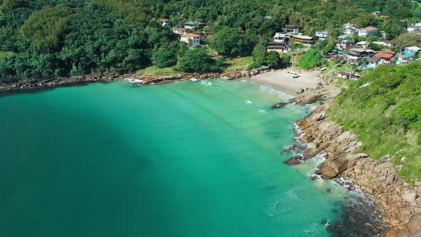 Пляж Прозорим Океаном Бразилії Вид Висоти Тропічний Пляж Флоріанополісі — стокове відео