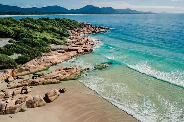 Plaża Przejrzysty Ocean Brazylii Widok Lotu Ptaka Tropikalną Plażę Florianopolis — Zdjęcie stockowe
