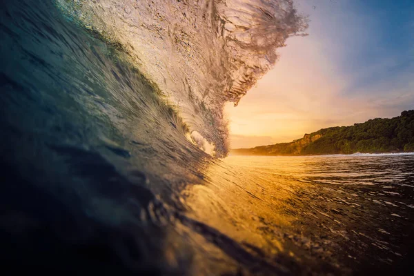 Surfen Golf Breken Oceaan Met Warme Zonsondergang Tinten — Stockfoto
