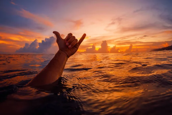 Shaka Symbol Colorful Sunset Ocean Lifestyle Surfing Concept — Stock Photo, Image