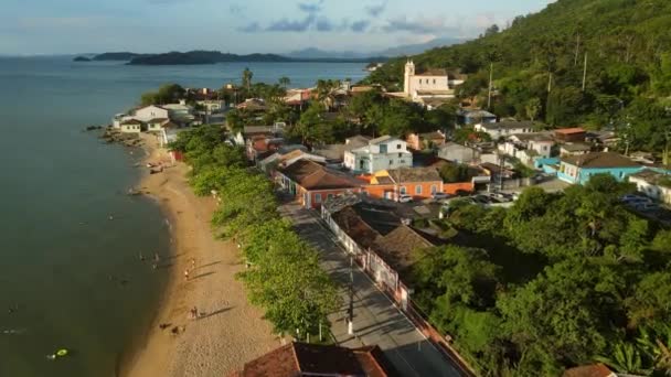 2022年1月18日 巴西弗洛里亚诺波利斯巴西圣卡塔里纳弗洛里亚诺波利斯Ribeirao Ilha旅游村和教堂 — 图库视频影像