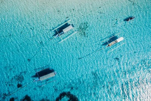 Boats Anchor Blue Ocean Paradise Island Aerial View — Stock Photo, Image
