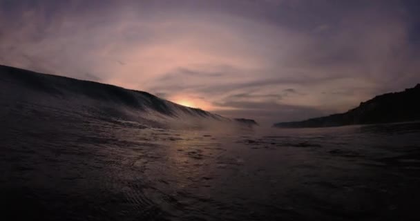 Wave Crashing Ocean Sunset Sunrise Tones Underwater View Surfing Barrel — Vídeos de Stock