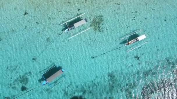 Boats Anker Blue Ocean Paradise Island Aerial View — Stockvideo