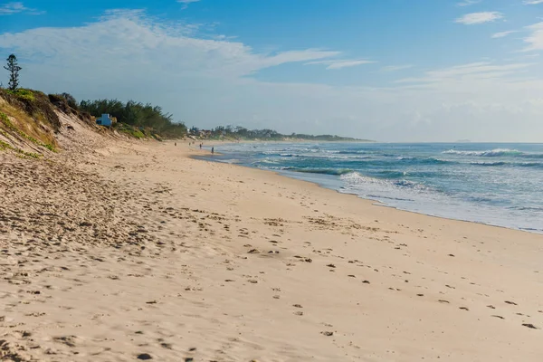 Sandstrand Och Blått Hav Med Vågor Floripa Stranden Morro Das — Stockfoto