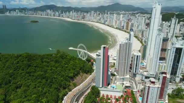 Vista Aérea Balneario Camboriu Ciudad Brasil Playa Arena Con Océano — Vídeo de stock