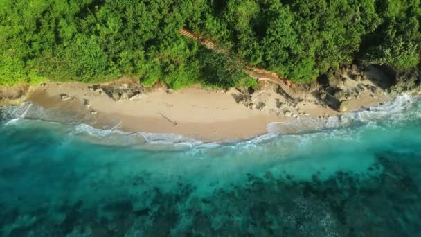 Pláž Tyrkysovým Oceánem Ostrově Bali Letecký Pohled — Stock video