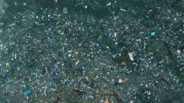 Ocean Water Plastic Trash Island Aerial View Pollution Plastic Rubbish — 비디오
