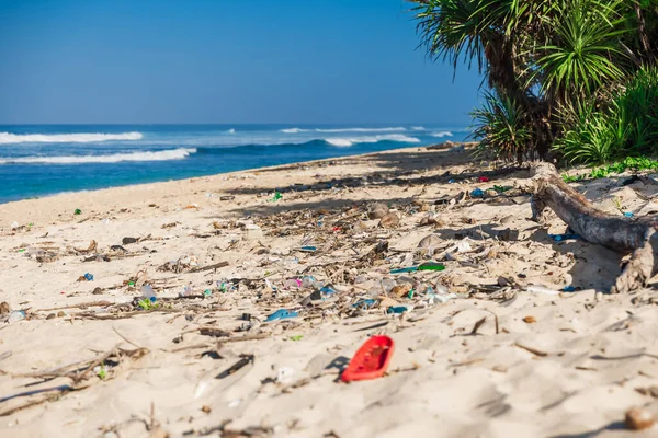 Tropical Ocean Beach Plastic Trash Bali Island Pollution Plastic Rubbish — Stock Photo, Image