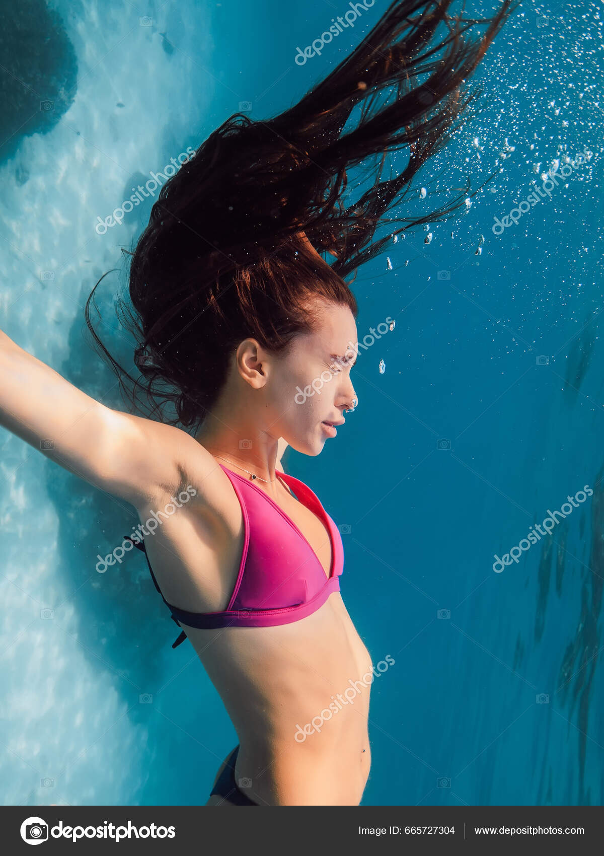 Underwater Portrait Young Woman Bikini Bubbles Transparent Blue Ocean Stock  Photo by ©Keola 665727304