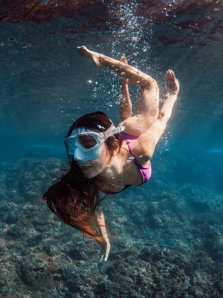 Young Woman Diving Mask Underwater Transparent Sea — Stock Photo, Image