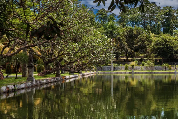 Wasserpalast Taman Ujung Auf Bali Indonesien Park Mit Teich Königspalast — Stockfoto