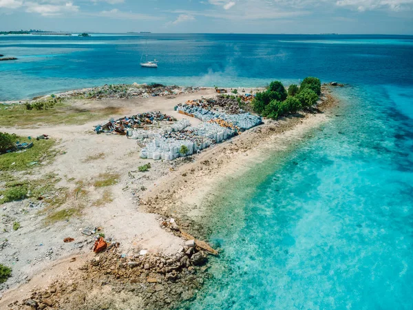 Остров Мусора Мальдивах Воздушный Обзор Загрязнения Токсичным Мусором — стоковое фото