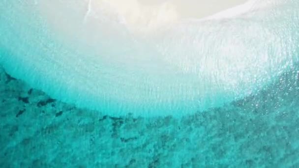 Plage Sable Tropical Avec Océan Turquoise Par Temps Ensoleillé Vue — Video
