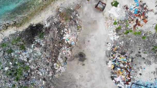 Токсичная Свалка Острове Мальдивах Вид Воздуха Загрязнение Мусором Высококачественные Кадры — стоковое видео
