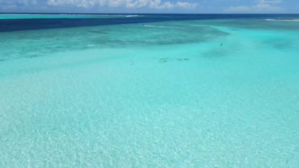 Oceano Azul Turquesa Com Restinga Nos Trópicos Vista Aérea Paisagem — Vídeo de Stock