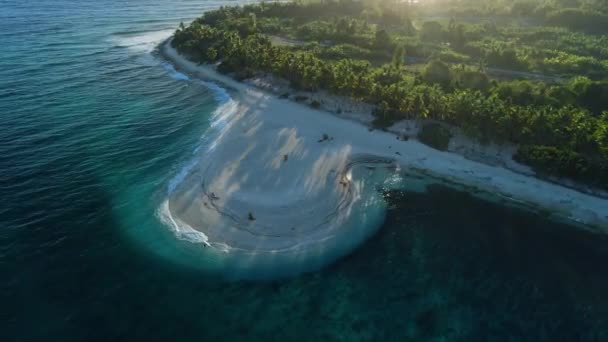 Maldiverna Strand Kustlinje Med Soluppgång Solsken Flygfoto Över Fuvahmulah Högkvalitativ — Stockvideo