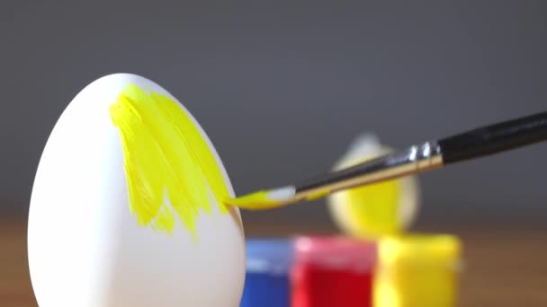 Close Hand People Painting Easter Eggs Child Colouring Eggs Preparing — Vídeo de Stock