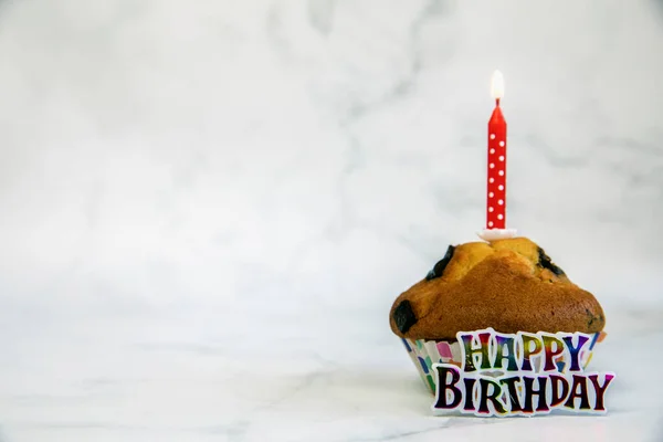Birthday Cupcake One Red Birthday Cake Candle White Background Copyspace — Stock Photo, Image