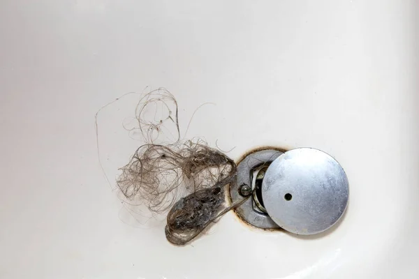 Douche Afvoer Verstopt Met Haar Haarstapel Verlies Een Badkamer Wassen — Stockfoto