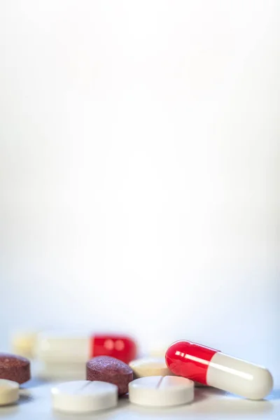 Verschiedene Pharmazeutische Medizin Pillen Tabletten Und Kapseln Pillen Hintergrund Haufen — Stockfoto