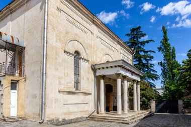 Kutaisi Synagogue, old stone building from 1886 with white columns on Boris Gaponov Street.
