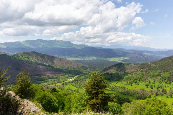 Krajobraz Pasma Górskiego Trialeti Kaukaz Widok Drogi Przełęczy Tskhratskaro Bujne — Zdjęcie stockowe