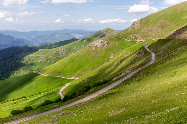 Krajobraz Pasma Górskiego Trialeti Kaukaz Przełęczą Tskhratskaro Gruzja Żwirowa Droga — Zdjęcie stockowe