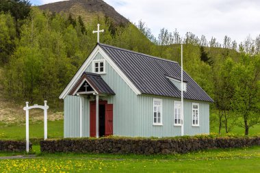 Skogakirkja geleneksel İzlanda ahşap kilisesi Skogar Açık Hava Müzesi, gable çatı, İzlanda.