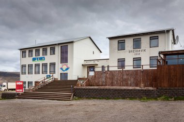 Breidavik, İzlanda, 24.05.22. Restoranı, barı ve resepsiyonu olan Breidavik Oteli, Patreksfjordur, Westfjords, İzlanda.
