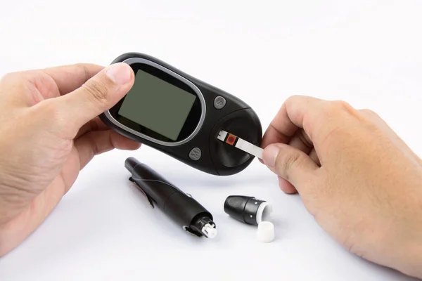 İnsülin kalemini beyaz arkaplanda izole et