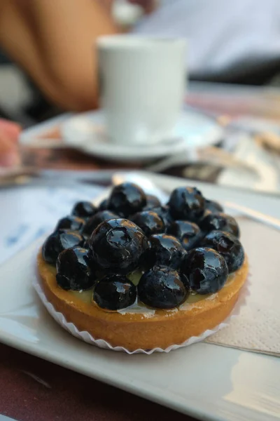 Kahvaltıda Yaban Mersinli Kek Kahve — Stok fotoğraf