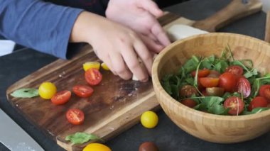 roka salatası kiraz domates nar peyniri