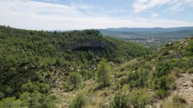 panoramik manzara dağ manzarası ve berrak gökyüzü