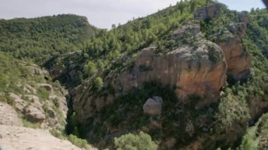 panoramik manzara dağ manzarası ve berrak gökyüzü