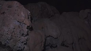 İspanya 'daki Derin Sarkıtlar Dağı' ndaki mağara