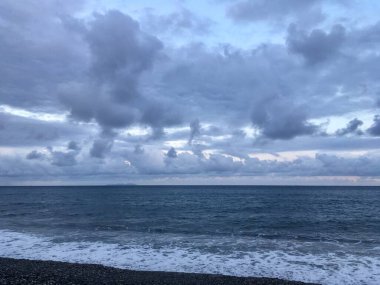 Pasifik 'te bir sahil. Taitung, Tayvan.