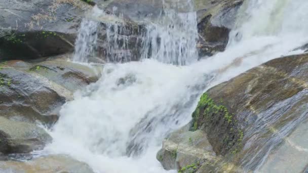 Wodospad Kao Chan Dziewięciostopniowy Wodospad Suan Phueng Ratchaburi — Wideo stockowe