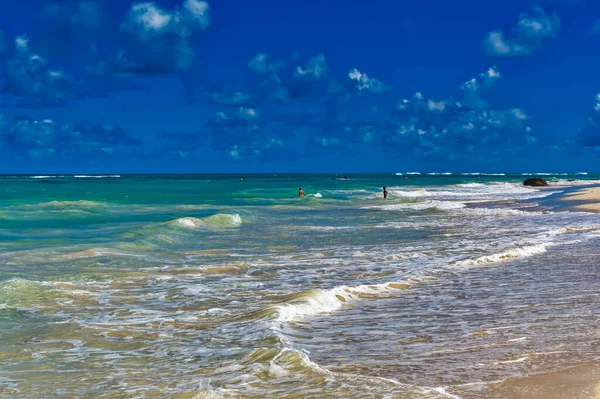 Punta Cana, Dominik Cumhuriyeti 'ndeki Bavaro plajından günlük sahne.