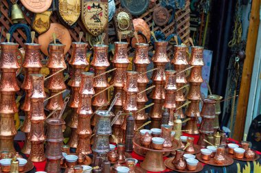 Saraybosna 'nın eski bölümü Bascarsija' da el yapımı ürünler satışa çıkarıldı.
