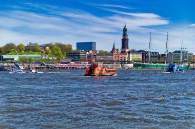 Hamburg, Almanya, 30 Nisan 2023: Limandan Hamburg, Almanya.