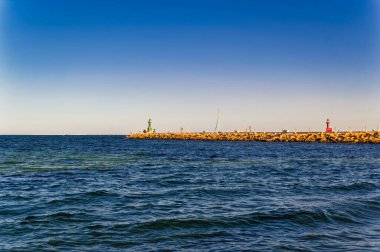 Port El Kantaoui, Tunus, 12 Ağustos 2023: Taşlı yaz günü Tunus, Port El Kantaoui 'de limanlar yapıldı.